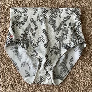 Ruby Ribbon Shaping brief